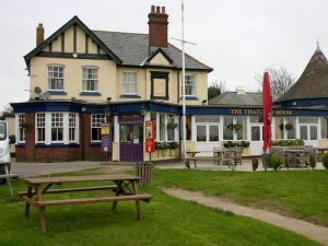 POR-00270-1-thatched-house-portsmouth